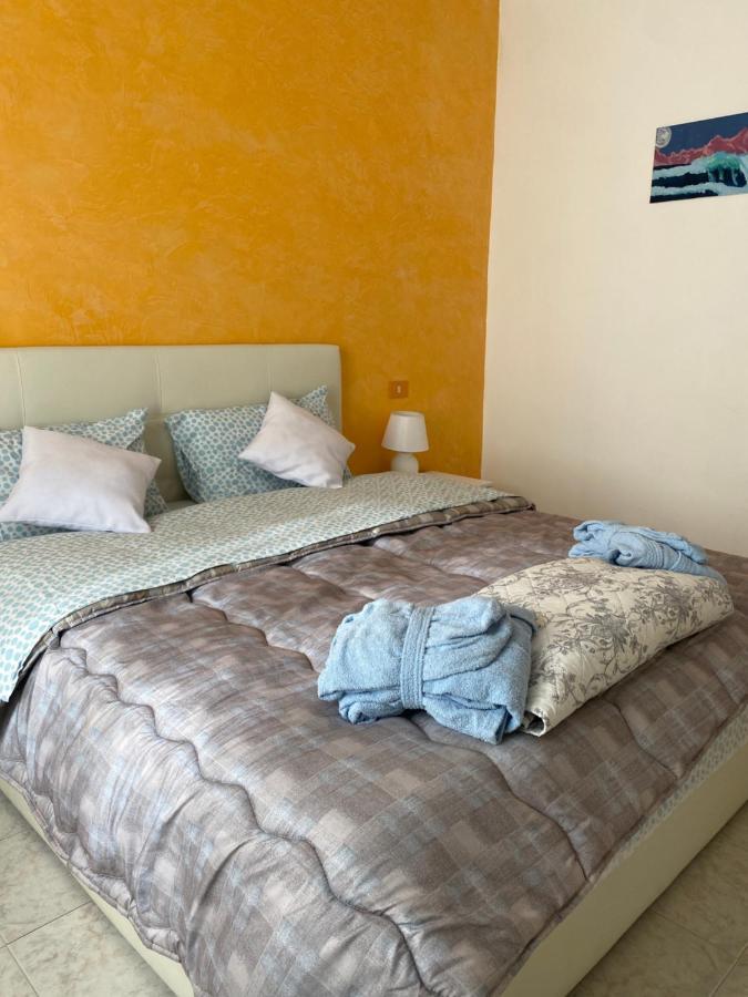 La Casa Del Giglio Hotell Albenga Eksteriør bilde